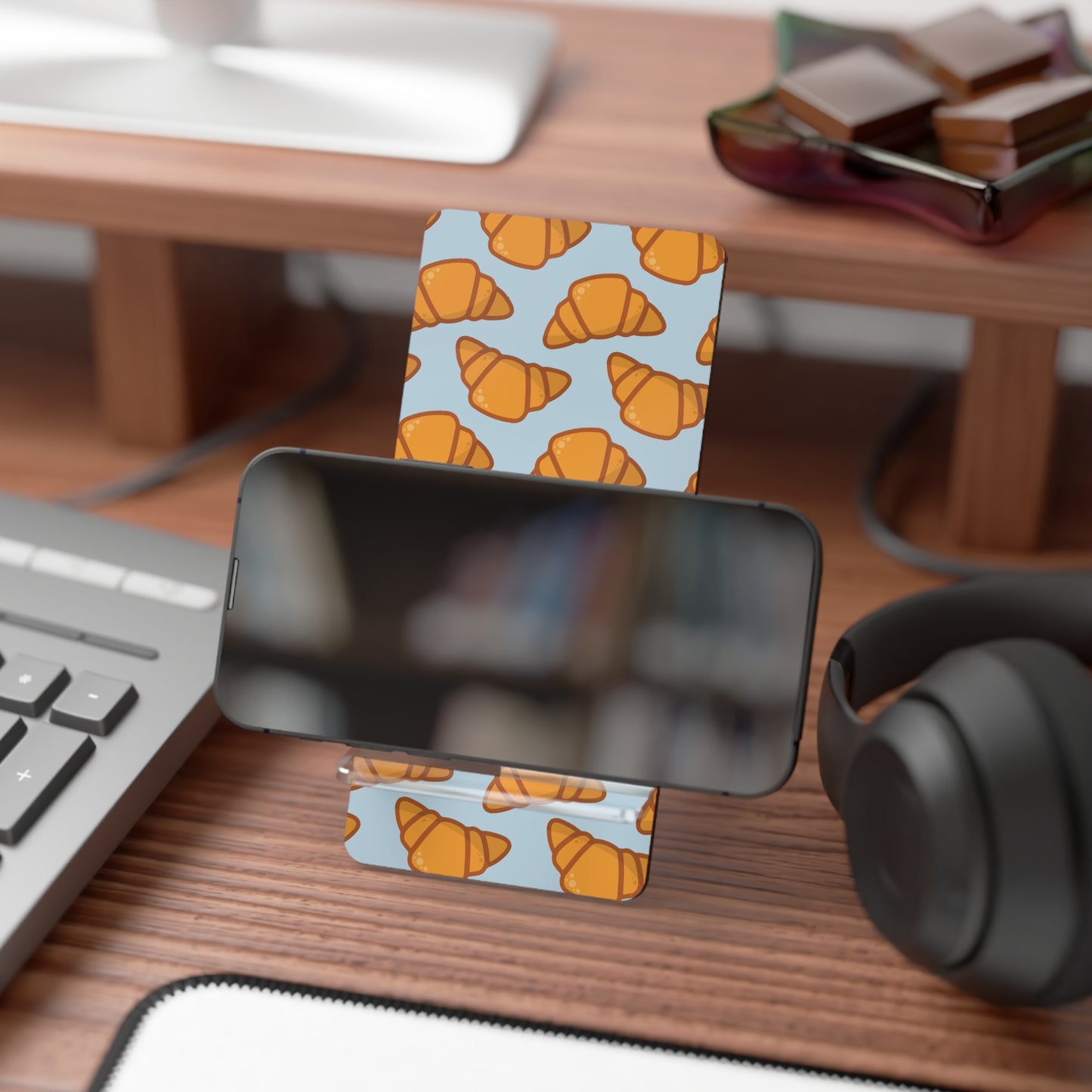 Croissant Breeze | Mobile Display Stand