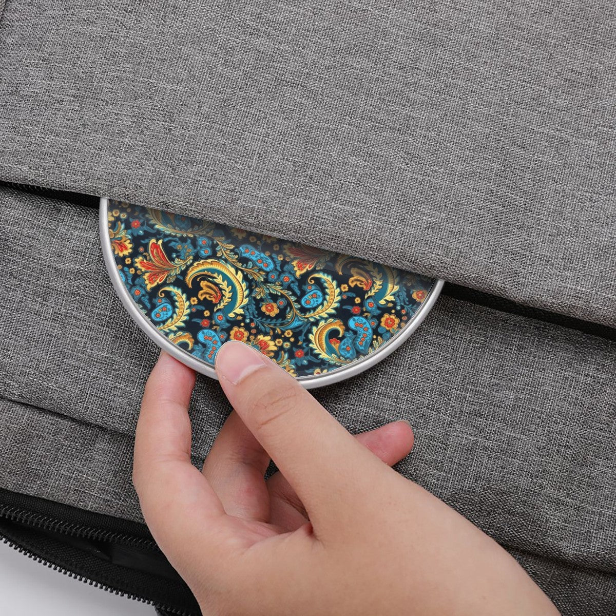 Obsidian Bloom | Wireless Charger