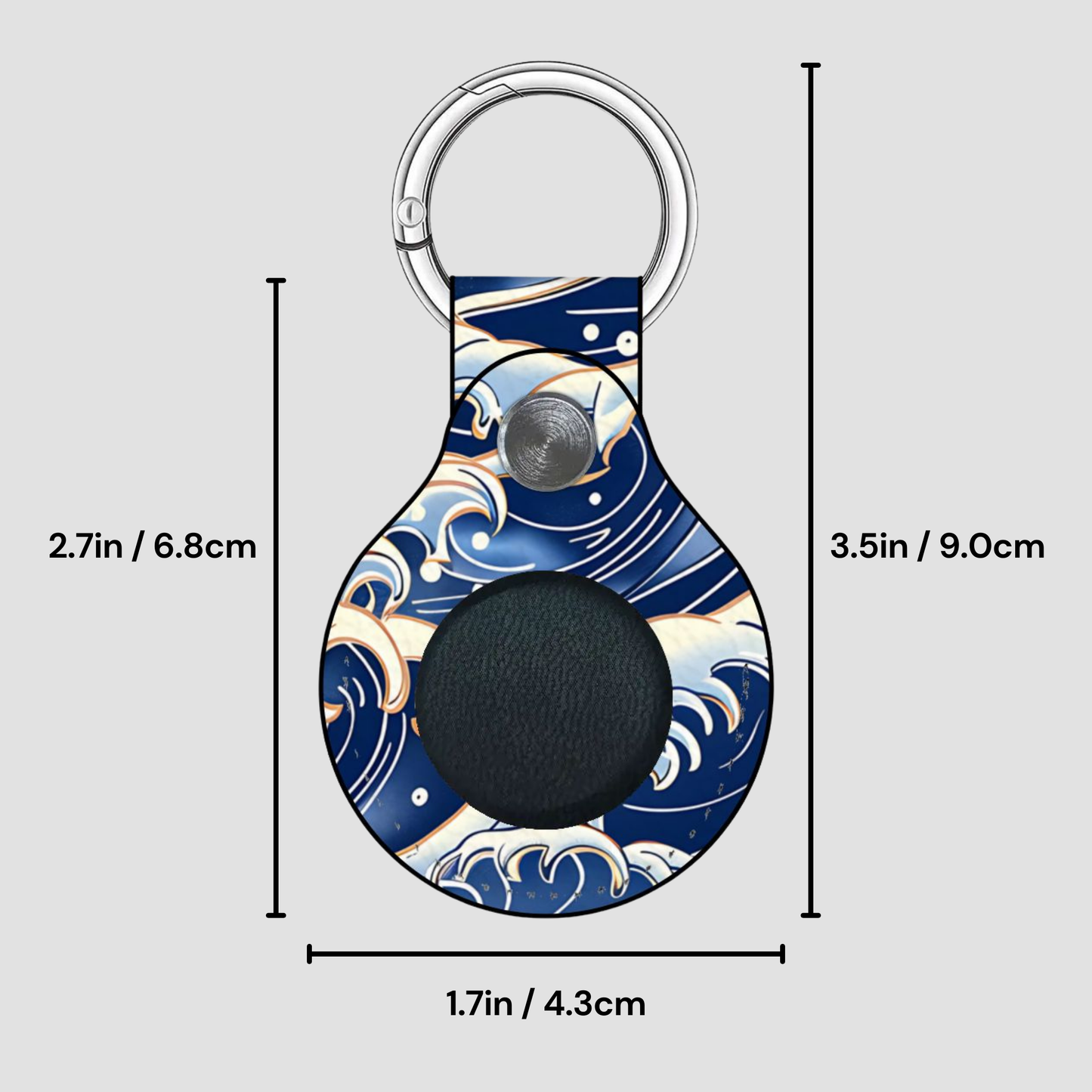 Keychain with blue and white wave pattern and measurements on a gray background | Casenari