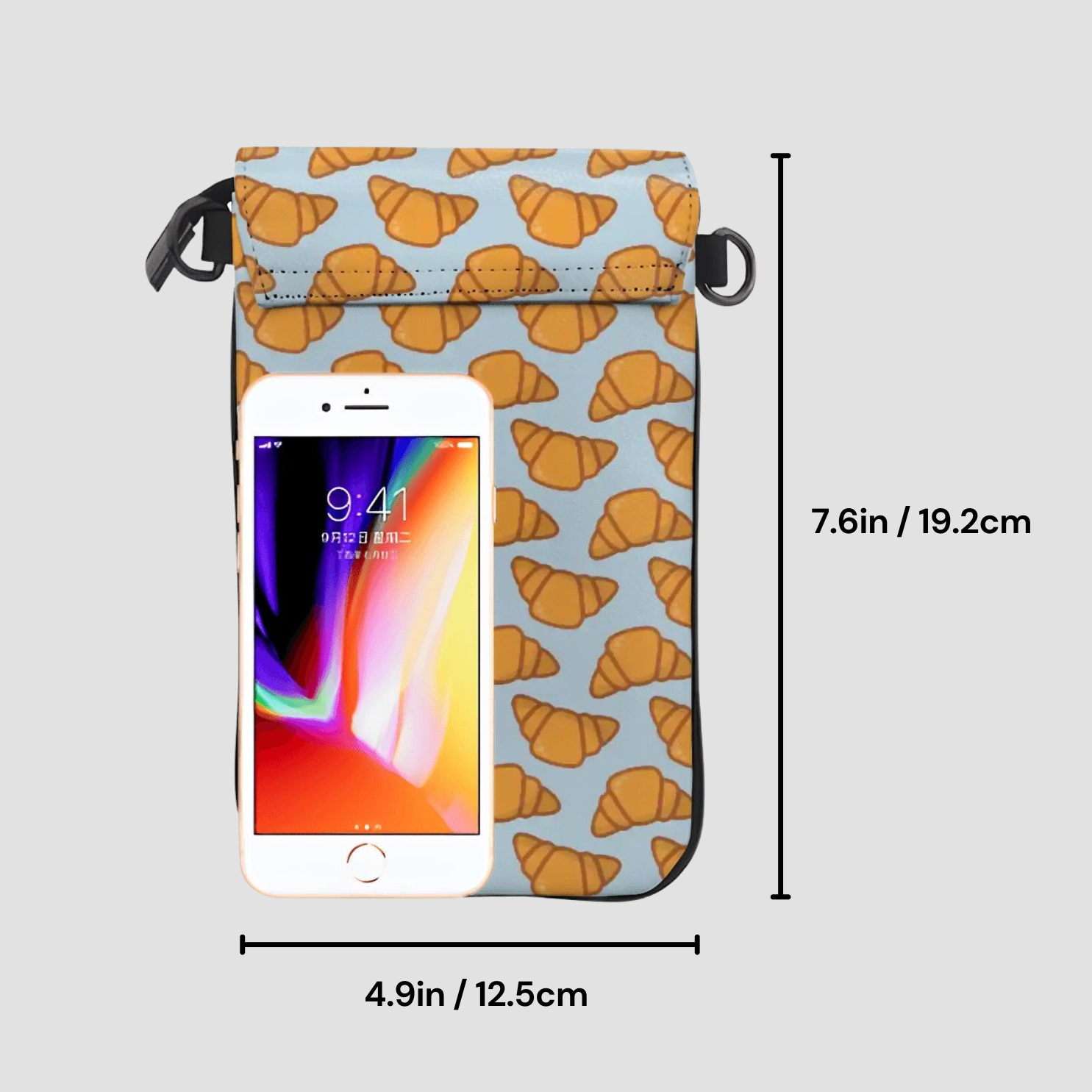 Phone case with croissant pattern and smartphone inside, showing dimensions. | Casenari