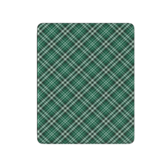 Green and white plaid pattern on a white background | casenari