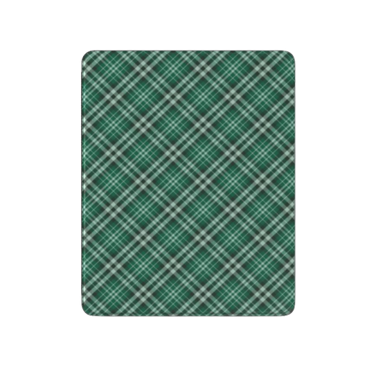 Green and white plaid pattern on a white background | casenari