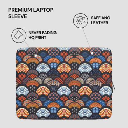 Laptop sleeve with geometric pattern on a light gray background | Casenari